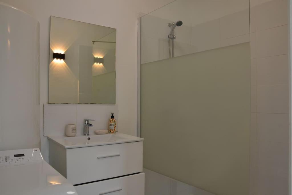 Gite De La Gare - Avec Parking Apartment Hesdigneul-les-Boulogne Ngoại thất bức ảnh